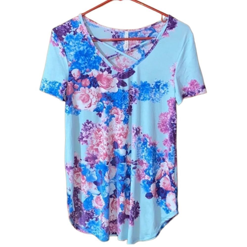 Boutique tops size small EUC